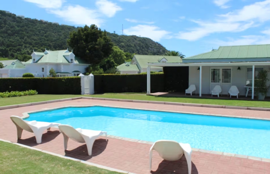 2 Bedroom Property for Sale in River Club Western Cape